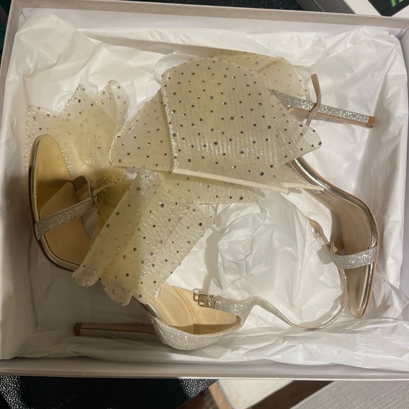 Jimmy Choo Aveline 100 Bow Sandals - Picture 3 of 12
